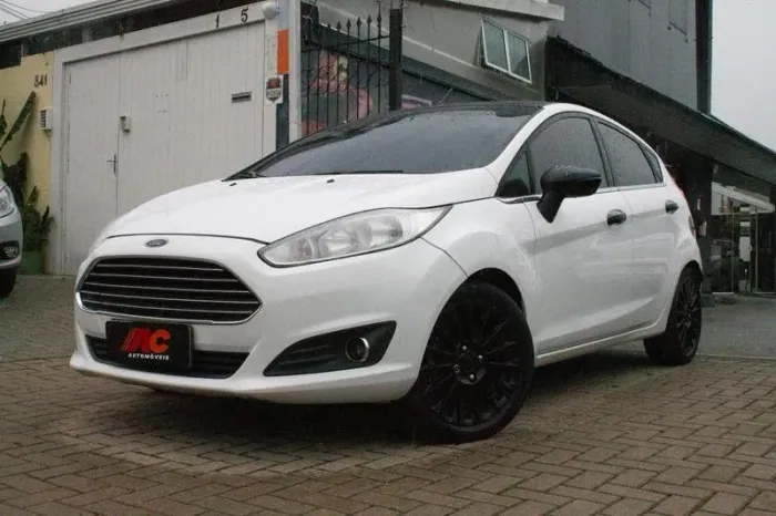 Ford Fiesta Titanium 1.6 16V Flex Power Shift 2014