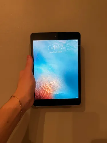 iPad Mini 1ª Geração A1454 - Para Uso Básico ou Peças