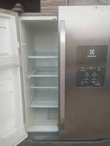 Vendo geladeira Eletrolux