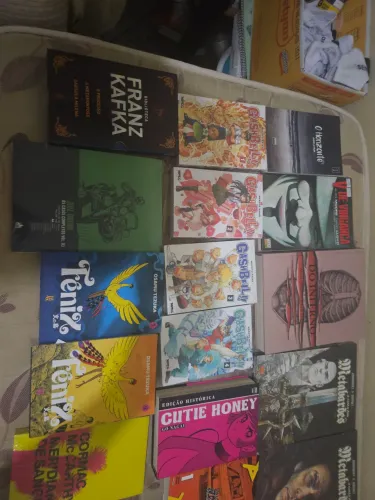 BOX DE MANGÁS, HQS E LIVROS