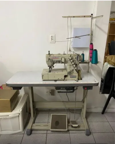 Máquina de Costura industrial galoneira