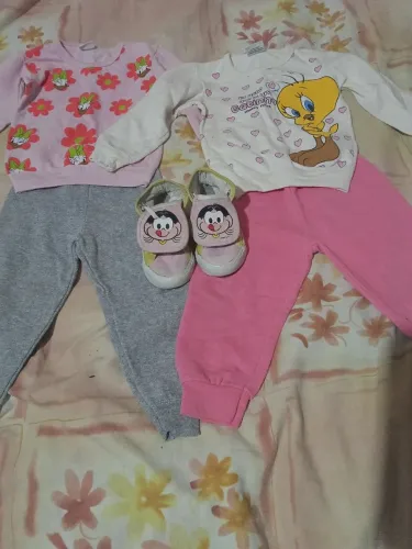 Lote de Roupa infantil de Menina Tamanho 1 e 2 Anos
