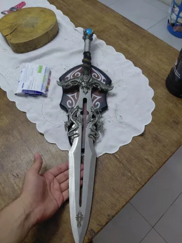 Vendo espada decorativa, espada de ferro!!