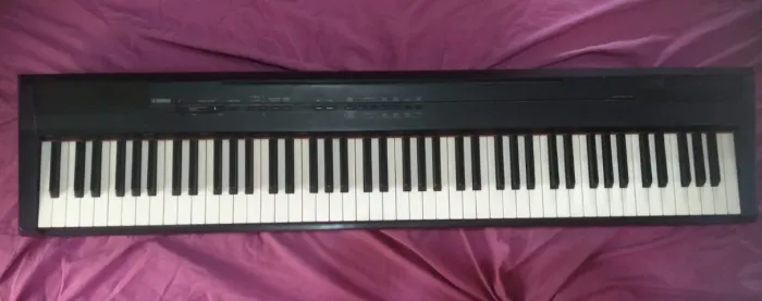 Teclado Yamaha - P-105