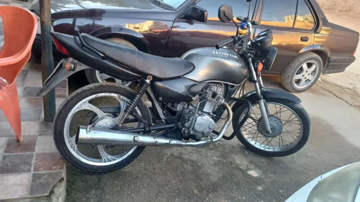Vende- se