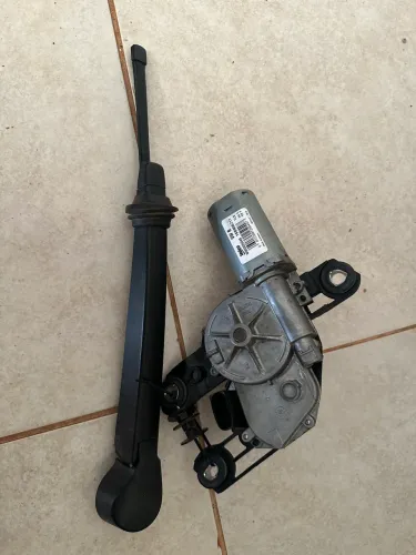 Motor limpador traseiro e braço limpador UP TSI original 