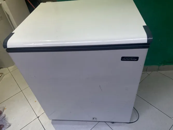 Freezer Horizontal Esmaltec 214L