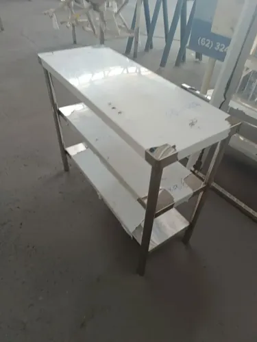 MESA DE APOIO C 02 PRATELEIRAS EM AÇO INOX