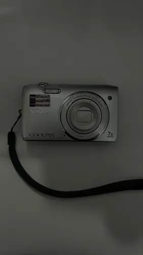 Camera Nikon s3500 20mp