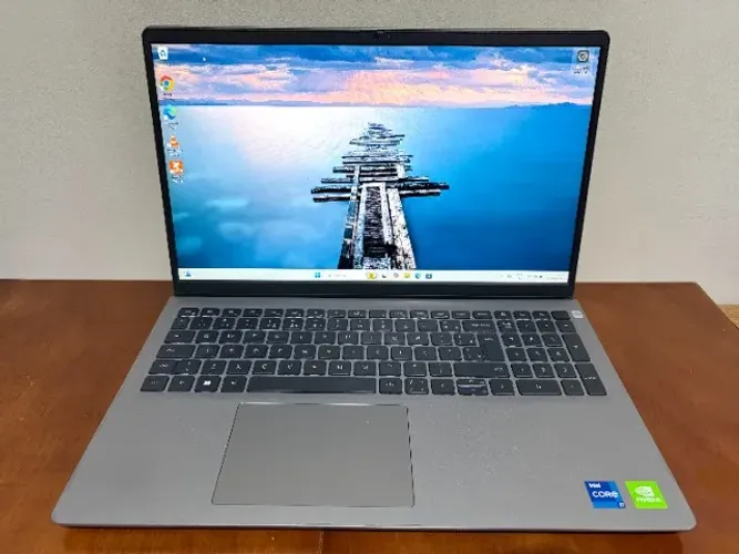 Notebook Dell Vostro i7 12°Geração, 16gb Ram, SSD 512gb, MX 550 Dedicada, Tela Full HD 120