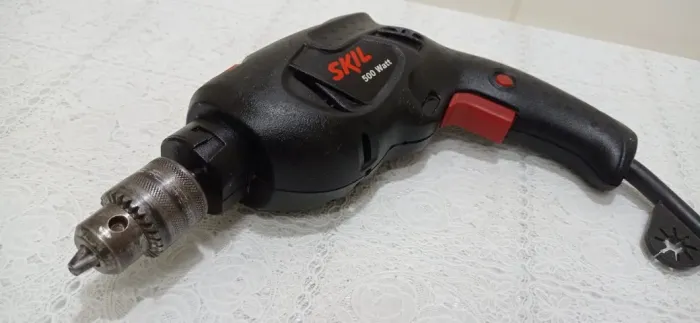Furadeira manual Skill - Novíssima