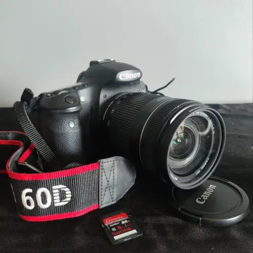 Camera fotográfica Canon EOS 60D + kit completo + lente 50mm (ótimo estado) 