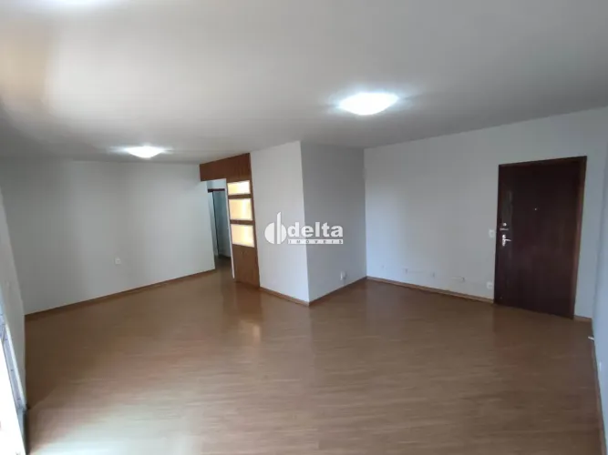 Apartamento com 3 quartos sendo 1 suíte, disponível para locação no bairro Fundinho em Ube
