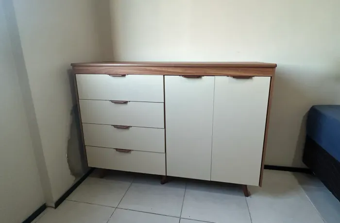 Cômoda Tuboarte Valentina - Duas portas e quatro gavetas