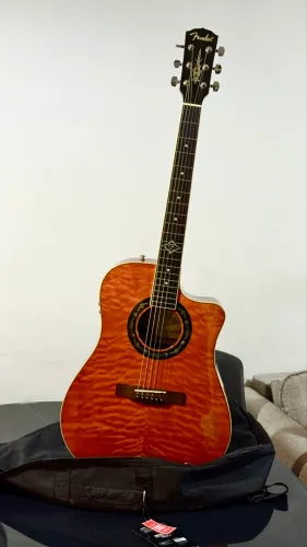 Violão Fender T- Bucket-300 CE 