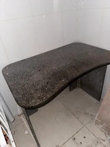 Escrivaninha / mesa de granito