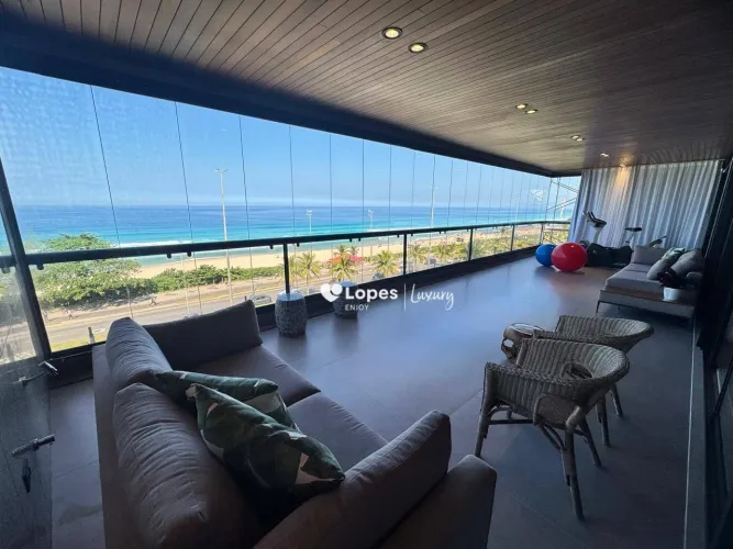 Apartamento Frontal Mar Reformado com 4 suites à venda, 347 m² por R$ 8.100.000 - Barra da