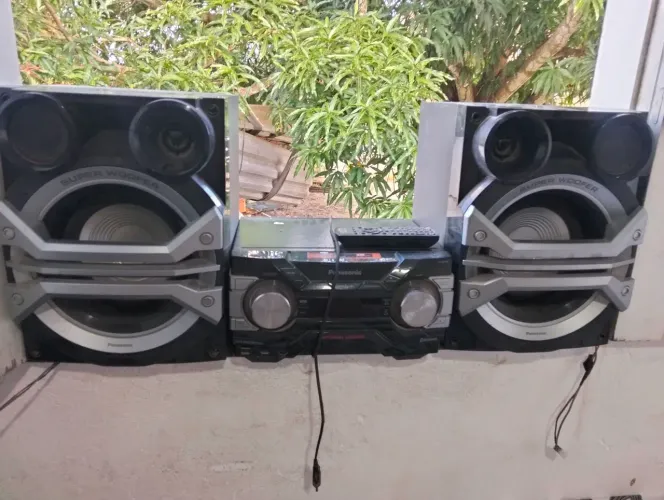 Aparelho de Som Panasonic SA-AKX600 com 2 Caixas
