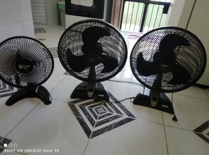 Ventiladores 30 cm e 40 cm