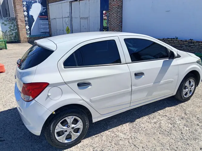 Chevrolet Onix JOY Hatch 1.0 8V Flex Mec. 4P 2018