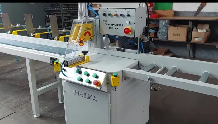Serra destopadeira semi automática