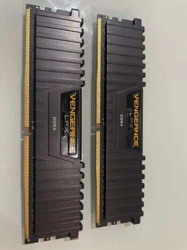 Kit Memoria 16GB Corsair Vengeance LPX - ACEITO TROCAS