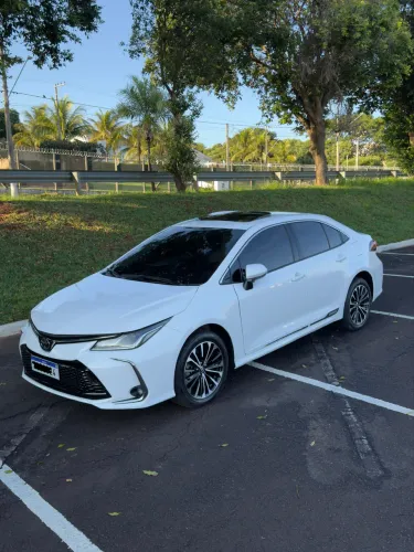 Toyota Corolla Altis 2.0 Flex 16V Aut. 2024