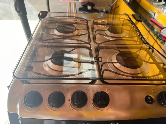 Fogão de embutir para apartamento semi-novo
