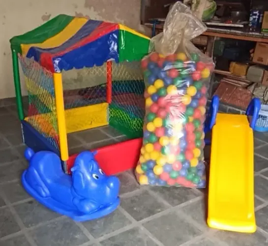 Kit Piscina de bolinhas, escorregador e cavalinho