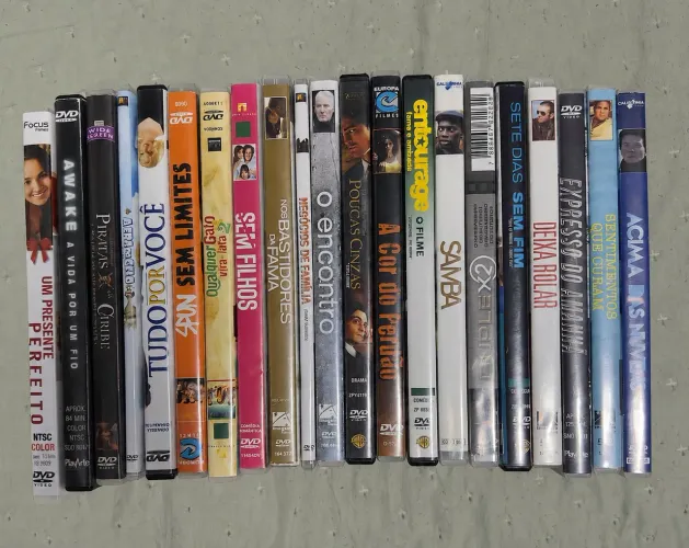 lote 21 dvds filmes diversos generos