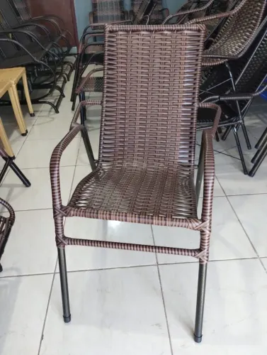 Poltrona Júnior em Fibra Sintética Nova - 185,00 unid
