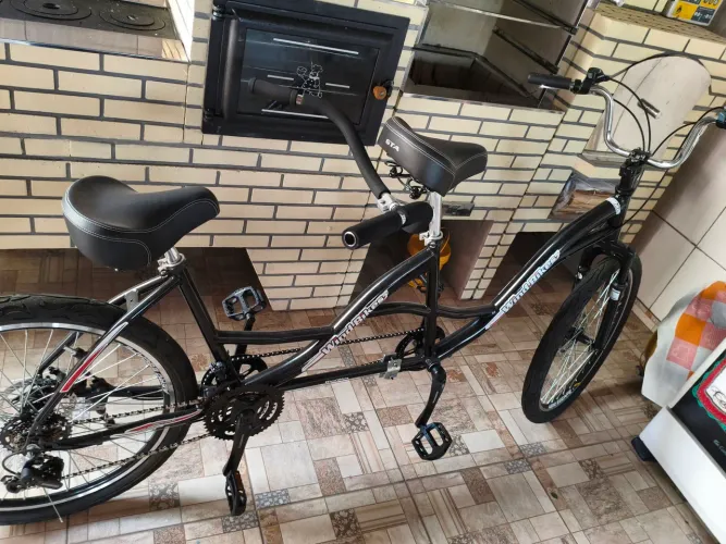 Vende-se bicicleta dupla. Ótima oportunidade para passeio em casal