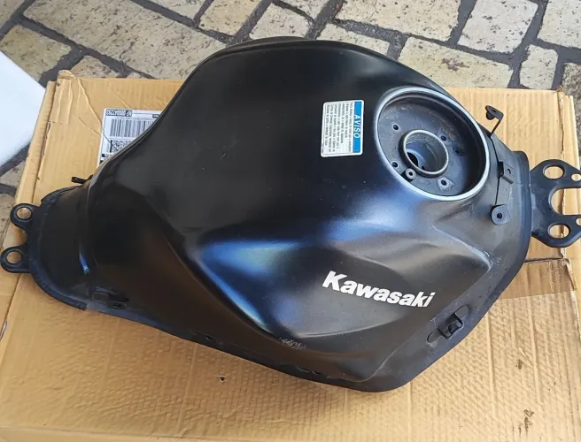 Tanque Kawasaki Ninja 650