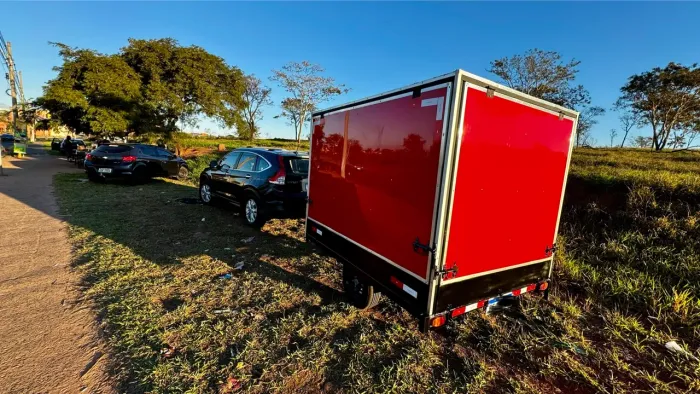 Vende-se carretinha reboque trailer