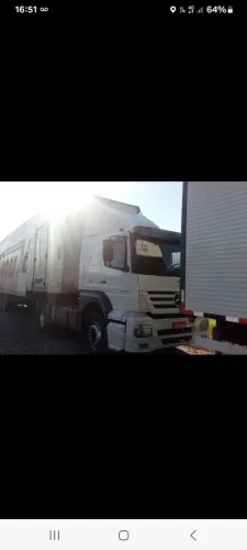 Conjunto mercedes axor 1933 carreta Rodovia 30 paletes