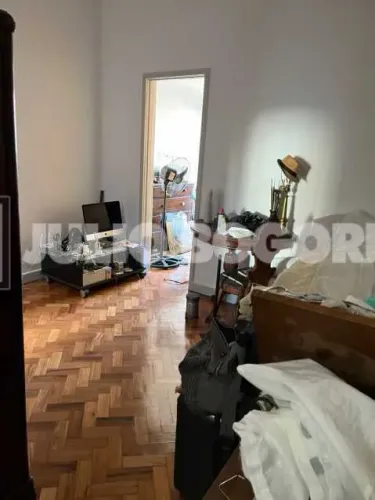 Apartamento : / Residencial / Centro