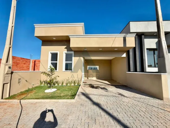 Casa com 3 dormitórios à venda, 105 m² por R$ 560.000,00 - Residencial Tivolli - Itapetini