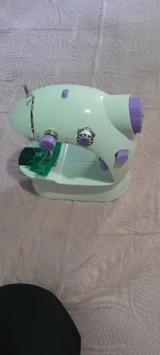 Mini maquina de costura