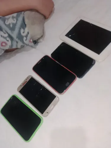 Celular e tablet