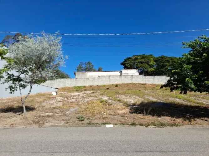 Terreno à venda no Condomínio Residencial Renaissance, em Brigadeiro Tobias-SP.