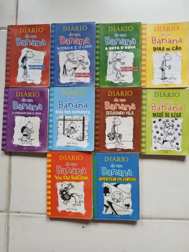 Coleção Diária De Um Banana Volume 1 ao 8 , 11 e 12. Capa Mole