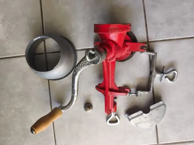 MOEDOR MANUAL SE GRÃOS