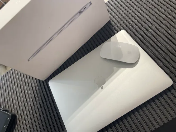 MacBook Air M1 + Magic Mouse 2