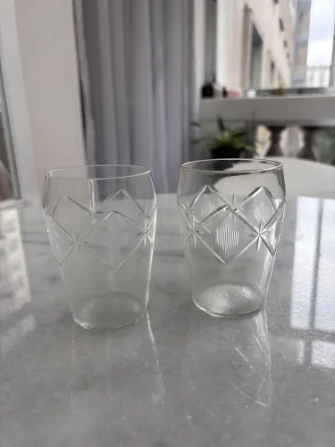 Dois copos vintages em cristal