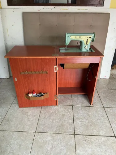 Maquina de costura vintage