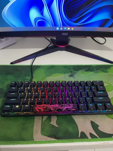 Teclado gamer mecânico HyperX Alloy