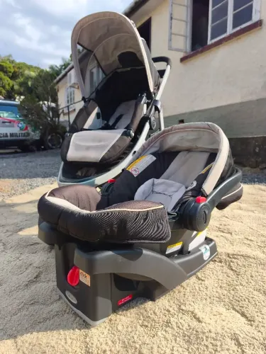 Carrinho + Bebê conforto kit completo Graco