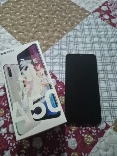 Samsung a50 com defeito