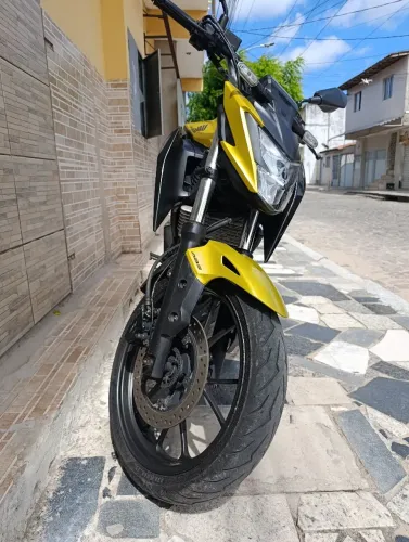Twister cb 300f