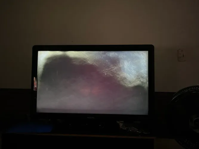 televisão usável mas com manchas na tela
